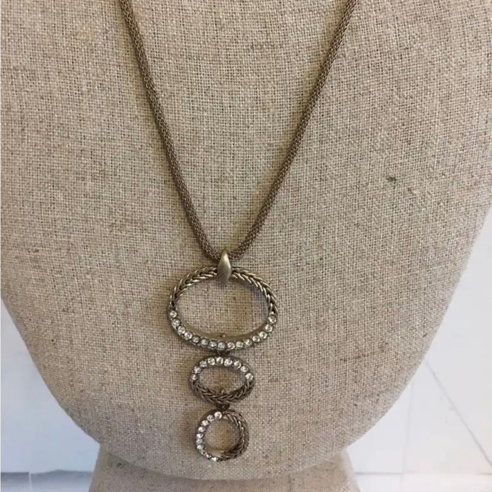 Ellen Tracy Goldtone Mesh Design & Dangling Pendant 14 inch